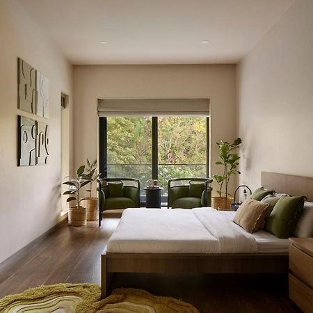 Reflection House By Stayvista With Pool, Terrace Bar, Indoor Games & Exquisite Interiors In A Nutshell Alībāg Εξωτερικό φωτογραφία
