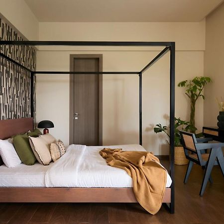 Reflection House By Stayvista With Pool, Terrace Bar, Indoor Games & Exquisite Interiors In A Nutshell Alībāg Εξωτερικό φωτογραφία