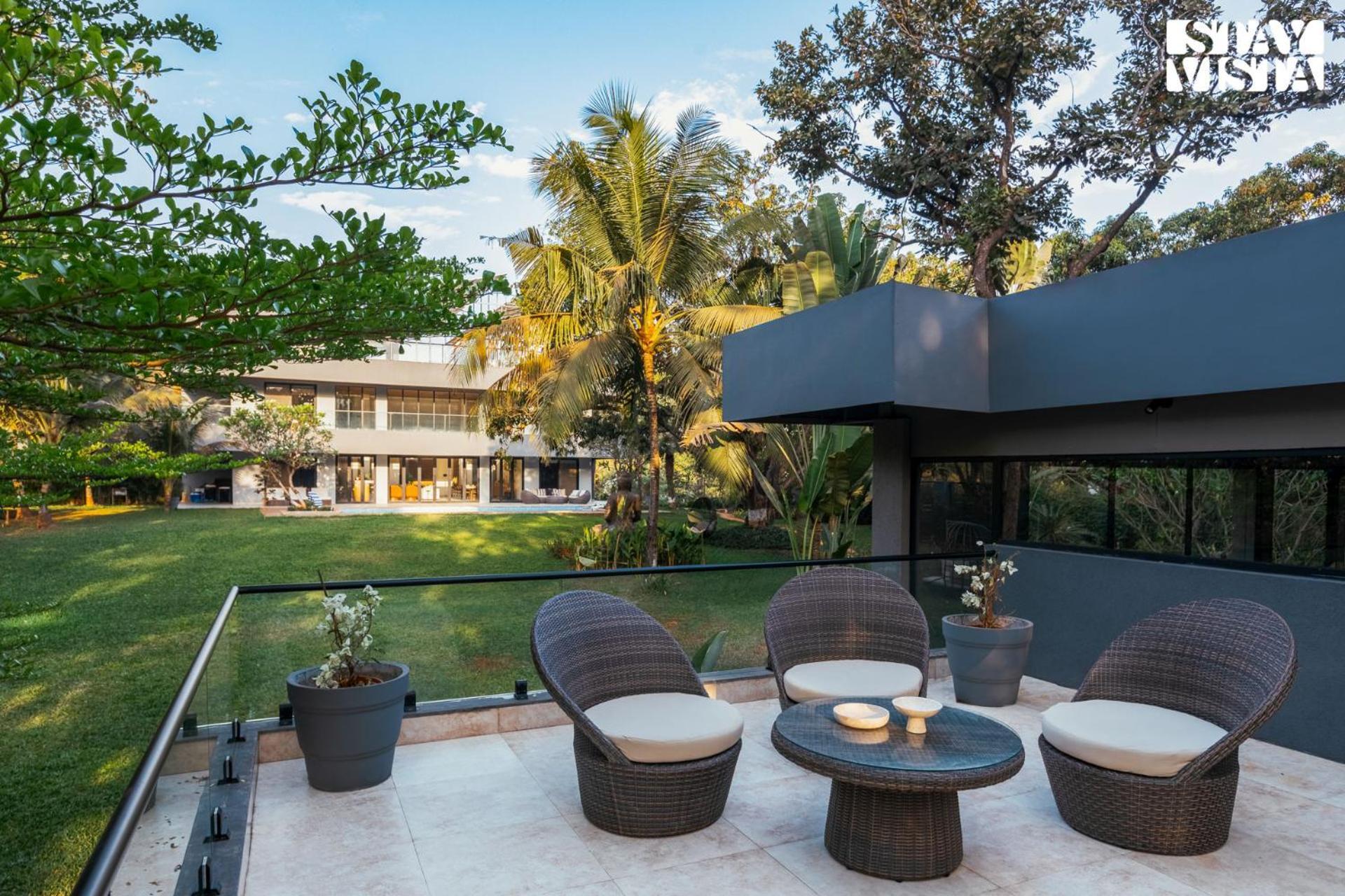 Reflection House By Stayvista With Pool, Terrace Bar, Indoor Games & Exquisite Interiors In A Nutshell Alībāg Εξωτερικό φωτογραφία