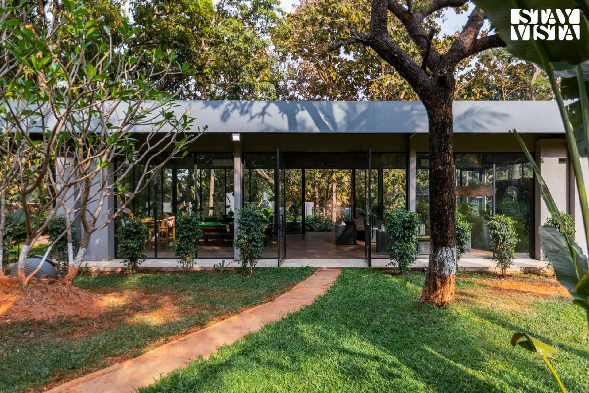 Reflection House By Stayvista With Pool, Terrace Bar, Indoor Games & Exquisite Interiors In A Nutshell Alībāg Εξωτερικό φωτογραφία